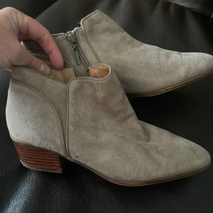 Clarks suede beige booties sz 7 1/2